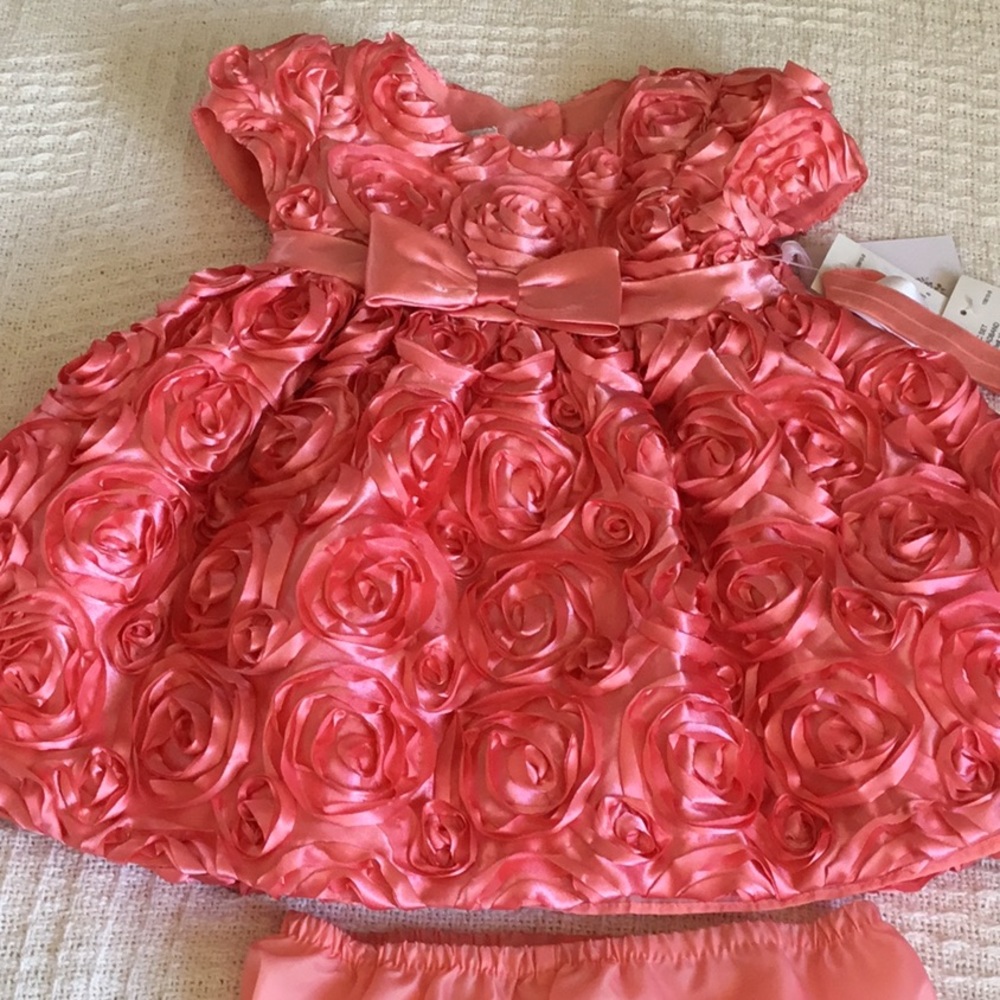 Size 18-month beautiful dress, bloomers, headband